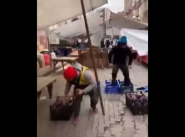 Semt pazarında Survivor! Esnafın performansı kahkahaya boğdu