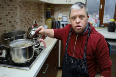 Haluk Levent çağrı yaptı, Bursa'daki o kafe doldu taştı