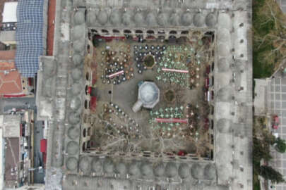 Bursa Ulucami ile Tarihi Çarşı ve hanlar havadan böyle görüntülendi