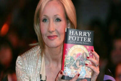 Harry Potter'ın yazarı J.K. Rowling korona virüs semptomlarını nasıl yendiğini anlattı