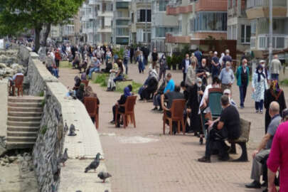 65 yaş üstü vatandaşlar Bursa sahillerine akın etti