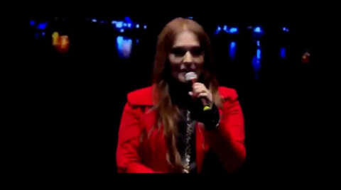 Demet Akalın'ın 'Mihriban' performansına eleşti yağınca Twitter'da trend oldu!