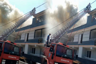 Bursa'da yangın paniği! Apartman çatısı alev alev