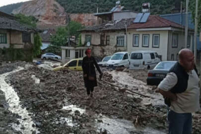 Bursa'da sel mağduru 60 aileye mobilya desteği