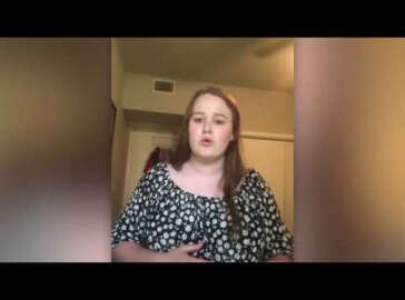 Şarkı söylerken büyük şok yaşadı! 2 milyondan fazla izlendi