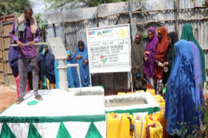 Bursasporlu taraftarlar şehitler için Somali'de iki su kuyusu açtırdı