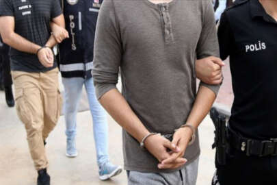 Jigolo çetesi Bursa'da yakayı ele verdi! Midyeciyi bile kandırıp...