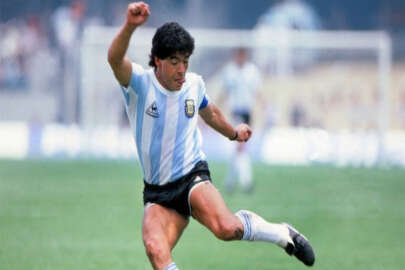 Diego Armando Maradona hayatını kaybetti!