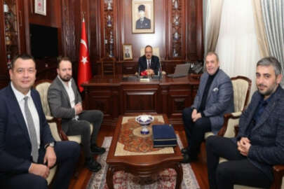 Bursaspor'dan, Bursa Valisi Yakup Canbolat'a ziyaret