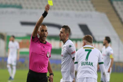 Bursaspor'un golcü ismi Burak Kapacak cezalı duruma düştü