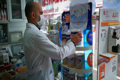 Bursa'da bir eczane "askıda mama" uygulaması başlattı