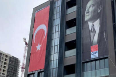CHP İstanbul il ve ilçe başkanlıklarını kapattı