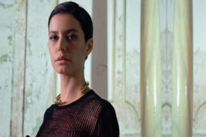 Beren Saat, vefat eden eski aşkını paylaştı! Sosyal medya karıştı