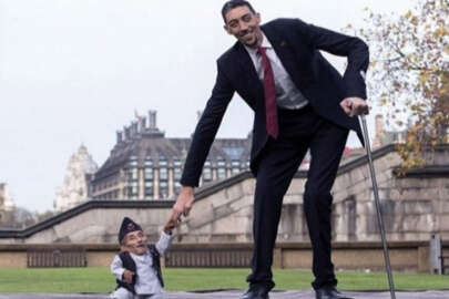 Dünyanın en uzun boylu adamı Mardin'de Korona aşısı oldu
