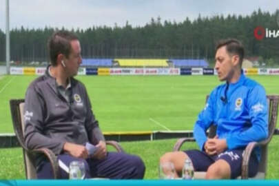 Mesut Özil: "İnşallah Pereira ile başarıya ulaşabiliriz"