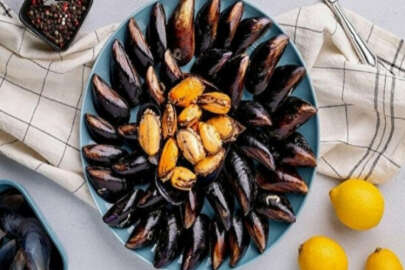 Diyanet İşleri: Yengeç, kalamar, ıstakoz, karides, midye, kurbağa yemek helal değil