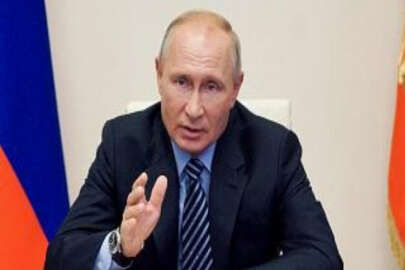 Rusya Devlet Başkanı Putin, Covid-19 şüphesiyle kendini karantinaya aldı