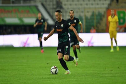 Bursasporlu futbolcu Namiq Alasgarov'a Milli davet