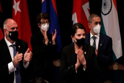 Özlem Türeci ve Uğur Şahin, İspanya'da Asturias Prensesi Ödülü'nü aldı