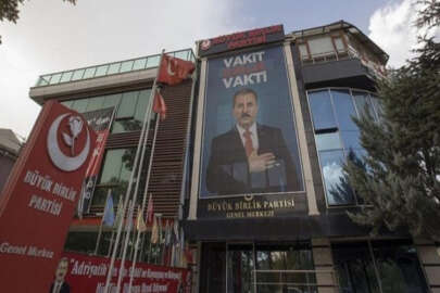Büyük Birlik Partisi'nin kurucular kurulunda istifalar artıyor