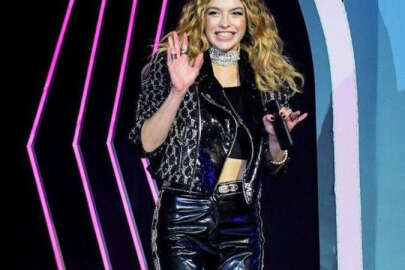 Melis Sezen’in deri pantolonunun fiyatı şoke etti