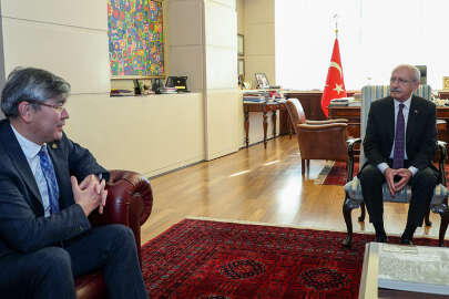 Kılıçdaroğlu, Kazakistan'ın Ankara Büyükelçisi Saparbekuly ile bir araya geldi