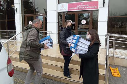 Bursa Gemlik Belediyesi, 'Körfezime Dokunma' imzalarını Çevre ve Şehircilik Bursa İl Müdürlüğü’ne teslim etti