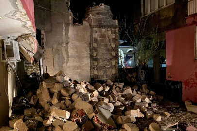 Antalya'da hortum! Mahalleyi yerle bir etti