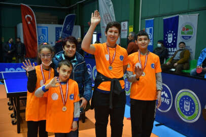 Bursa’da 'Özel Çocuklar Masa Tenisi Şenliği'