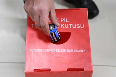 Bursa İznik'te atık piller tiyatro biletine dönüşüyor