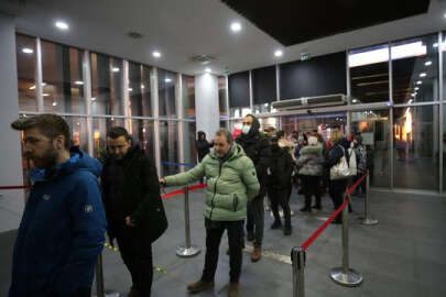 Ukrayna'dan tahliye edilen Türk vatandaşlarının sayısı 11 bin 24 oldu