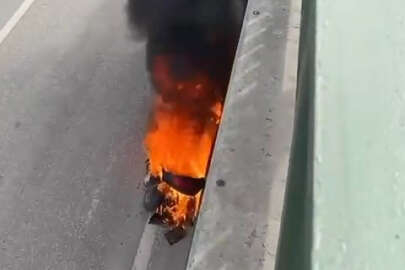 Bursa'da motosiklet alev alev yandı