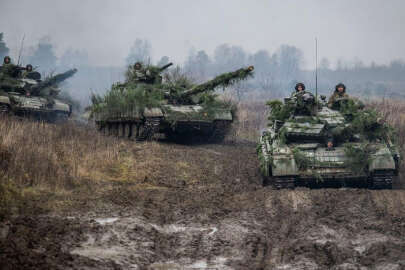 Ukrayna ordusu, Rus zırhlı araçlarını vurdu