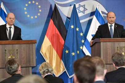  İsrail Başbakanı Bennett,  Almanya Başbakanı Scholz ile bir araya geldi