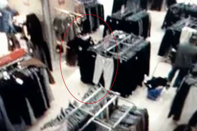 Pes dedirten hırsızlık! Parayı birlikte aramışlar... 