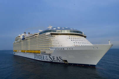 Dünyanın en büyük yolcu gemisi ilk seferine çıktı