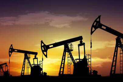 İngiltere aşamalı olarak Rusya'dan petrol ithalatını durduracak