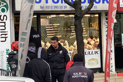 Kuyumcuda otomatik silahlı soygun! O anlar saniye saniye kaydedildi...