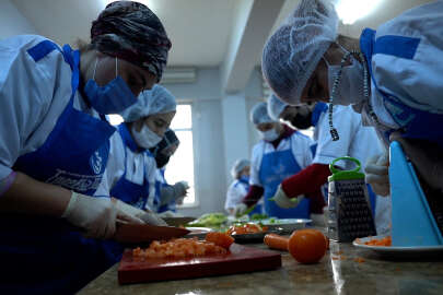 Bursa Yıldırım’da ‘Engelsiz Mutfak’ yüzleri güldürüyor