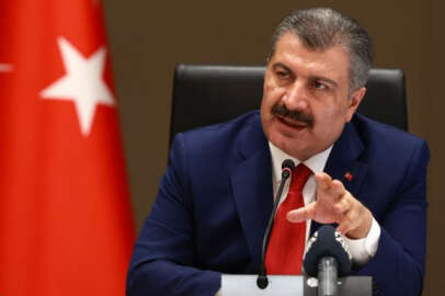 Bakan Koca: Mesleğini onuruyla yapan binlerce hekimimizi işini kaygıyla yapmaktan kurtarmalıyız