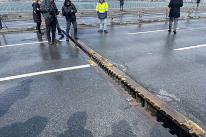 Unkapanı köprüsü yine ayrıldı