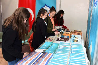 Bursa Yıldırım Belediyesi kitap fuarında