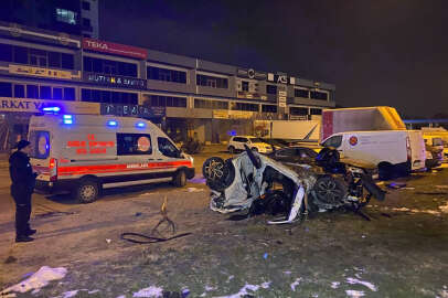 Bursa'da korkunç kaza! Otomobil taklalar attı, 2 kişi... 