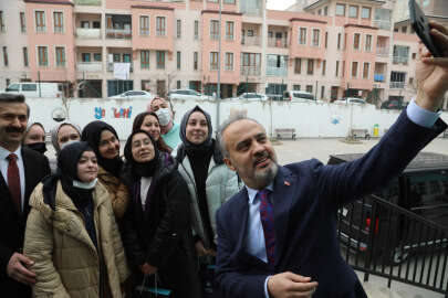Bursa'da Başkan Aktaş öğrencilerle bir araya geldi 