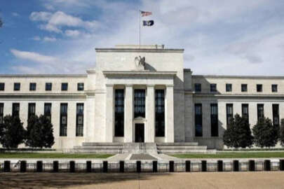 Fed 3 yıl sonra faiz artırdı