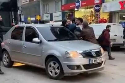 Bursa'da yol verme kavgası: Vatandaşlar araya girdi... 