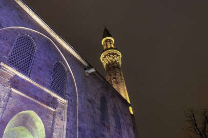 Ramazanın müjdecisi Berat Kandili Ulu Camii'nde idrak edildi