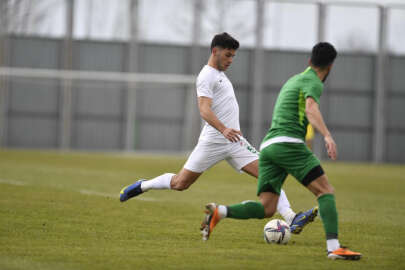Bursaspor kendi arasında maç yaptı