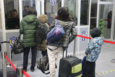 Rus saldırılarından kaçan Türk vatandaşı: 'Ukraynalıları evlerinizde misafir etmeye çalışın'