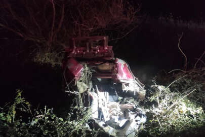 Virajı alamayan otomobil tarlaya uçtu!